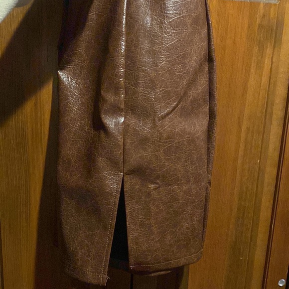SHEIN Plus High Waist Split Hem Leather Skirt - Picture 2 of 5